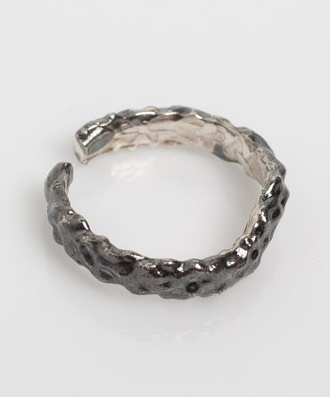 ELEGY WAVY RING GOLD OXYDIZED